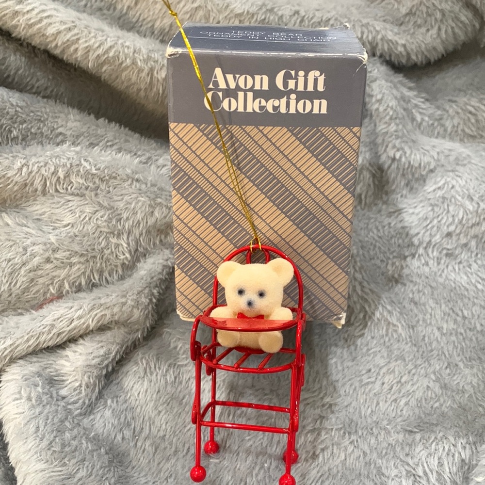 Ornament Avon collection Metal Teddy Bear Red High Chair Bow Boxed Vintage